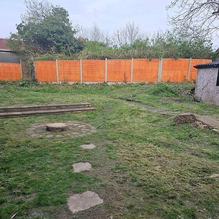 Quiet Family Home Tettenhall 외부 사진