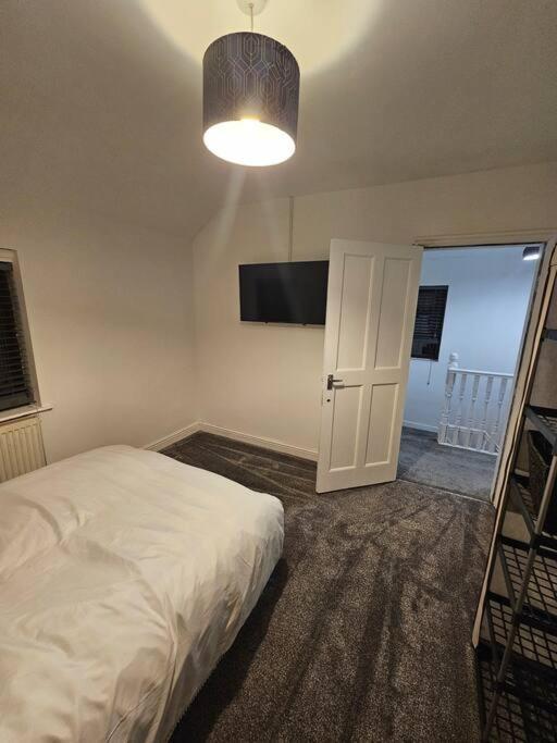 Quiet Family Home Tettenhall 외부 사진